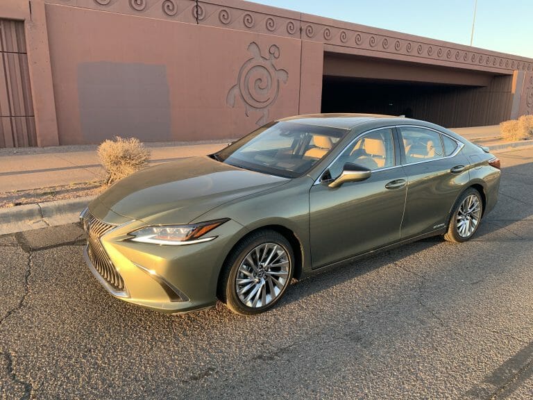 2021 Lexus ES 300h Ultra Luxury