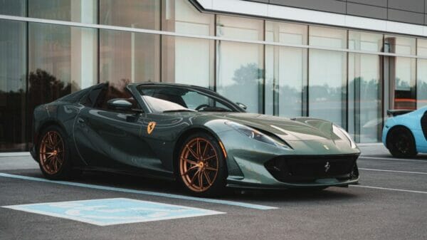 Ferrari 812