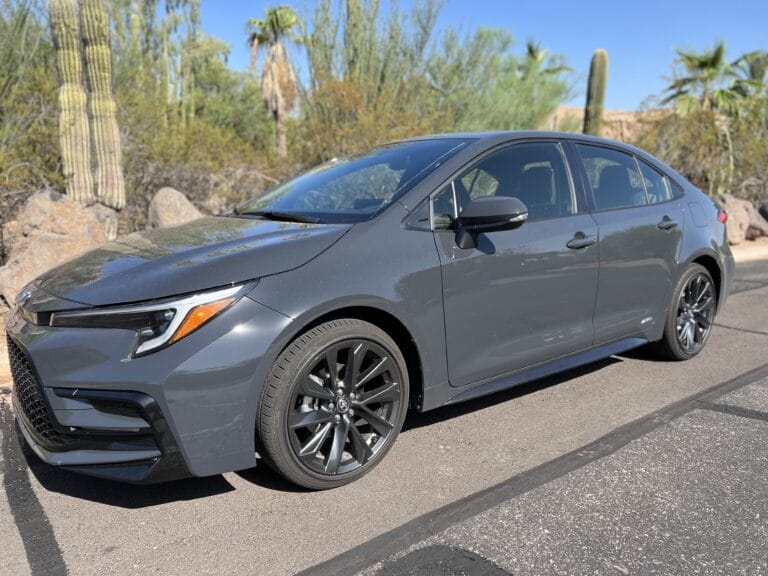 2023 Toyota Corolla Hybrid SE AWD