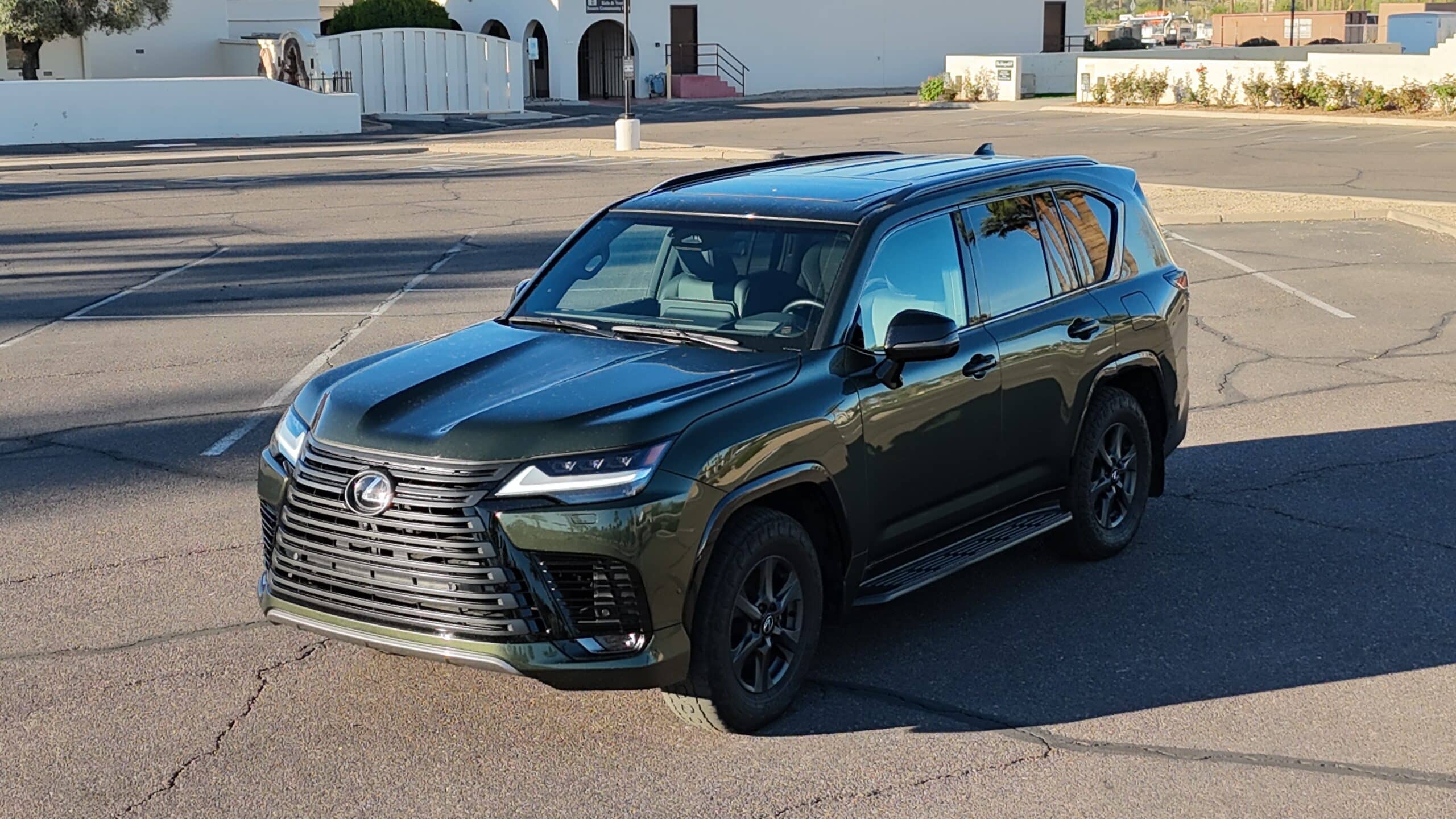 2025 Lexus LX 700h Overtrail